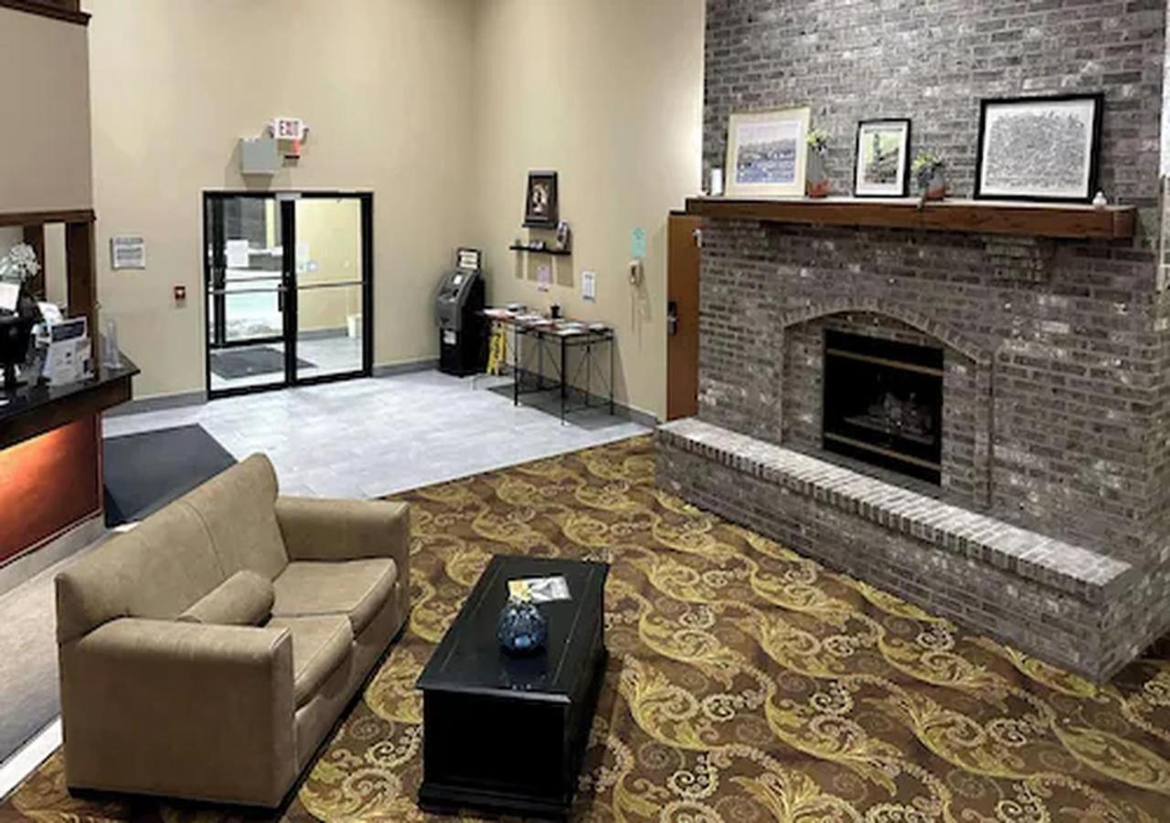 Hotel Quality Near West Acres Fargo