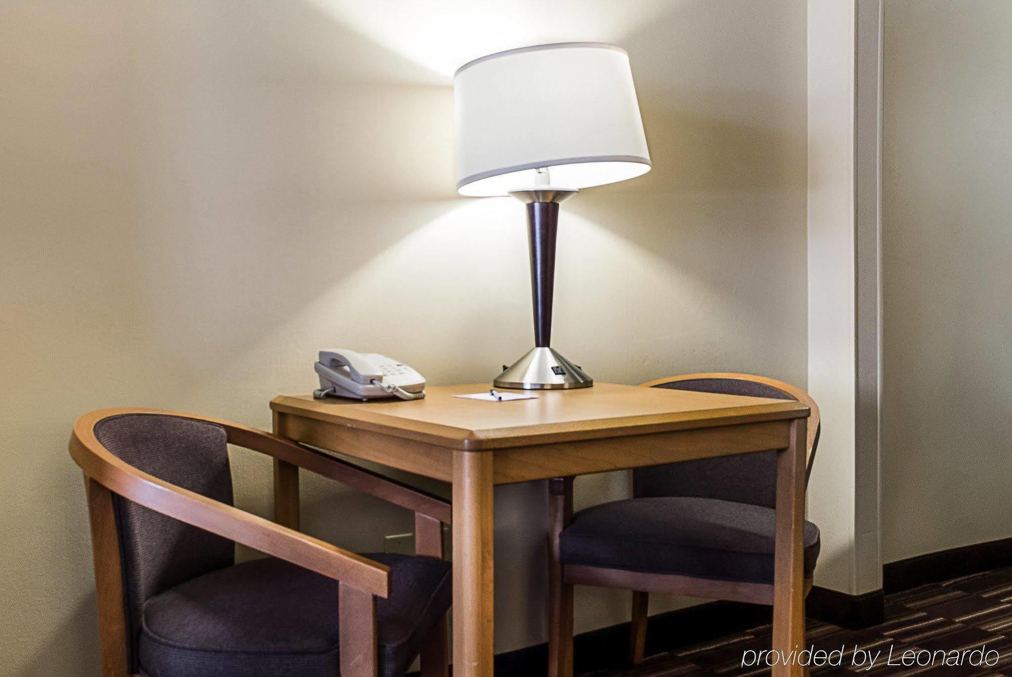 Hotel Quality Near West Acres Fargo