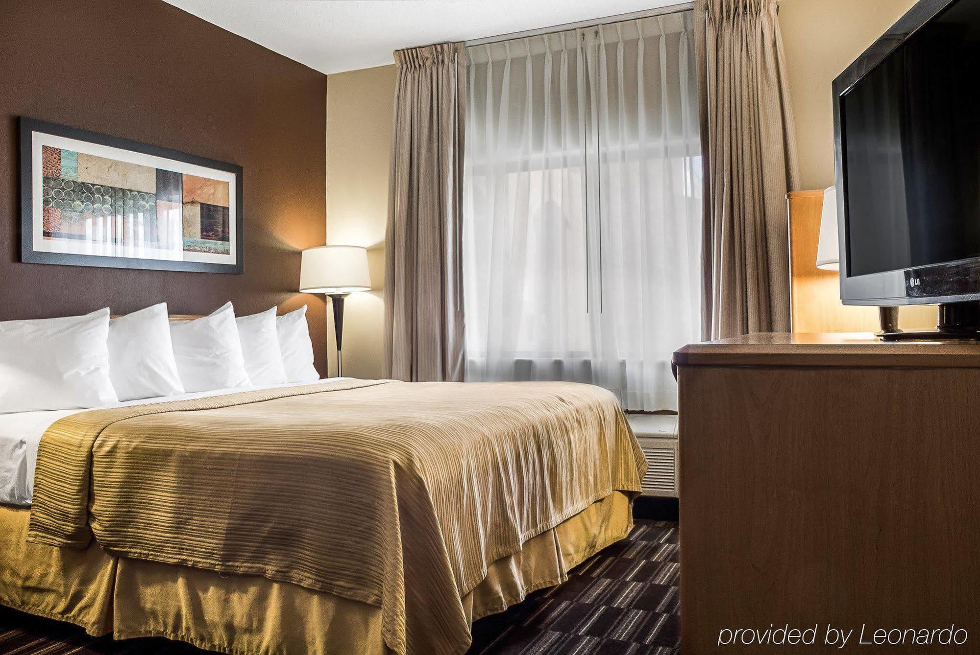Hotel Quality Near West Acres 2*