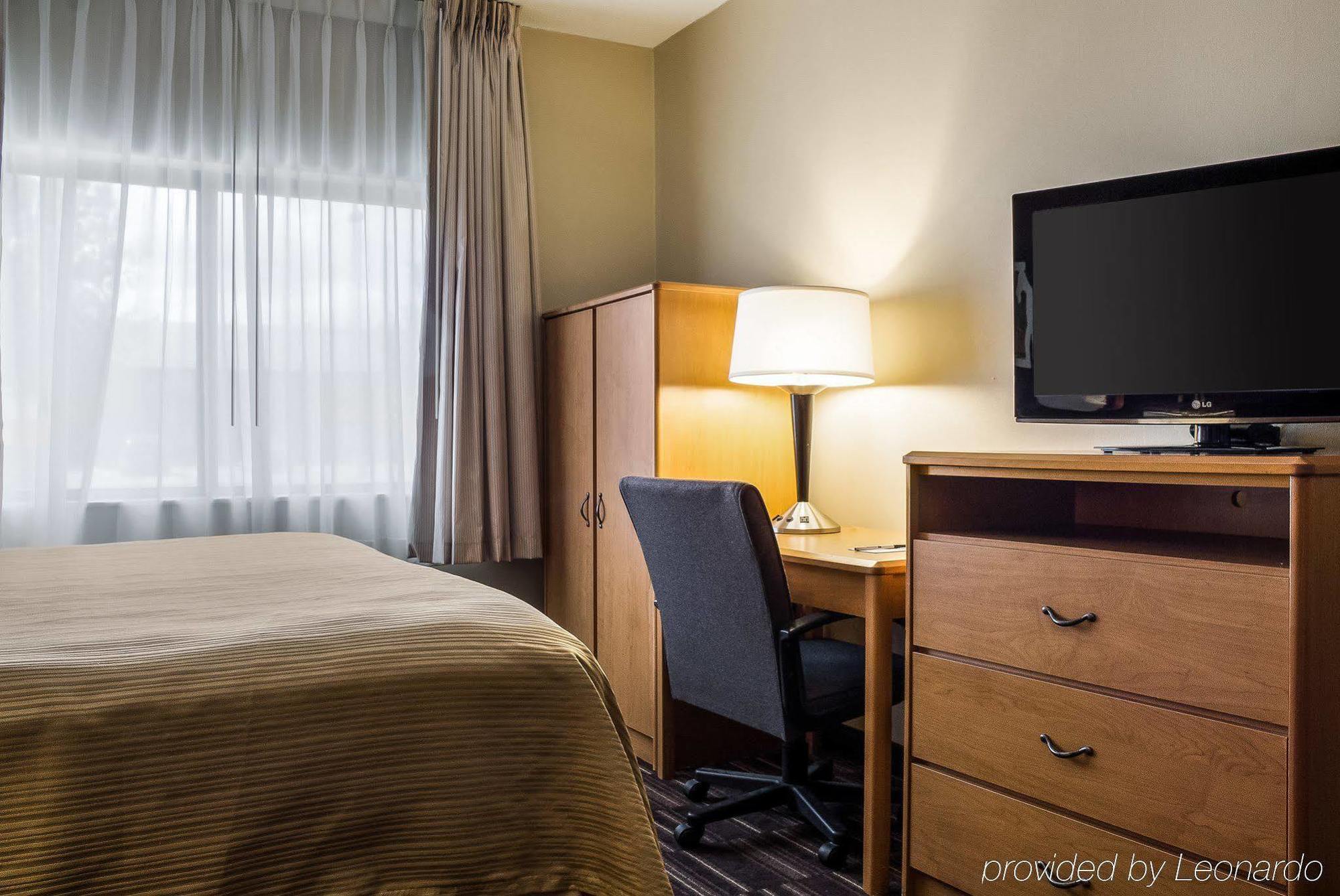Quality Near West Acres Hotel Fargo