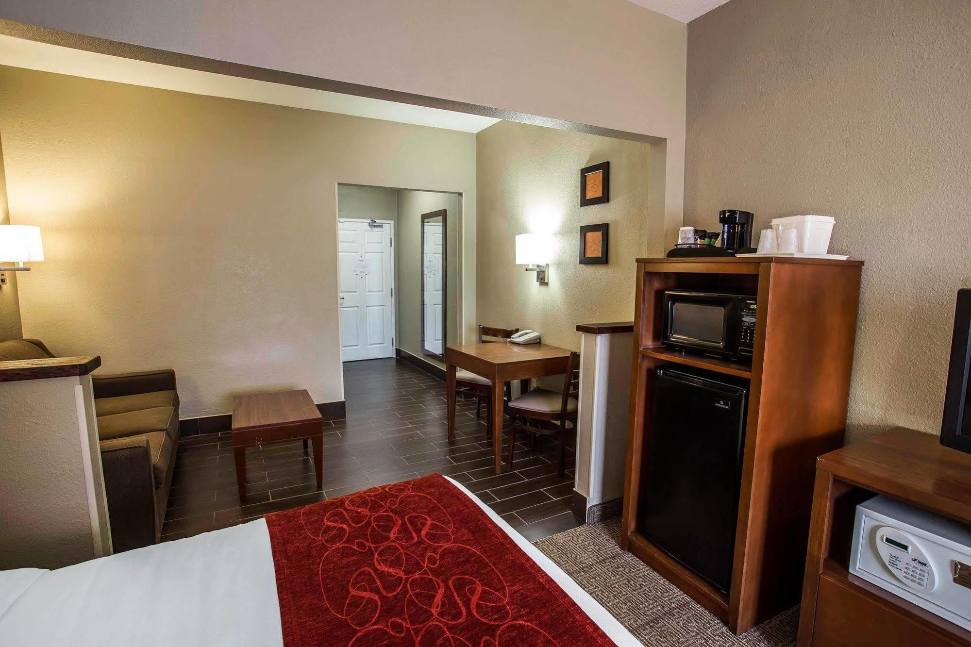 Hotel Quality Near West Acres Fargo